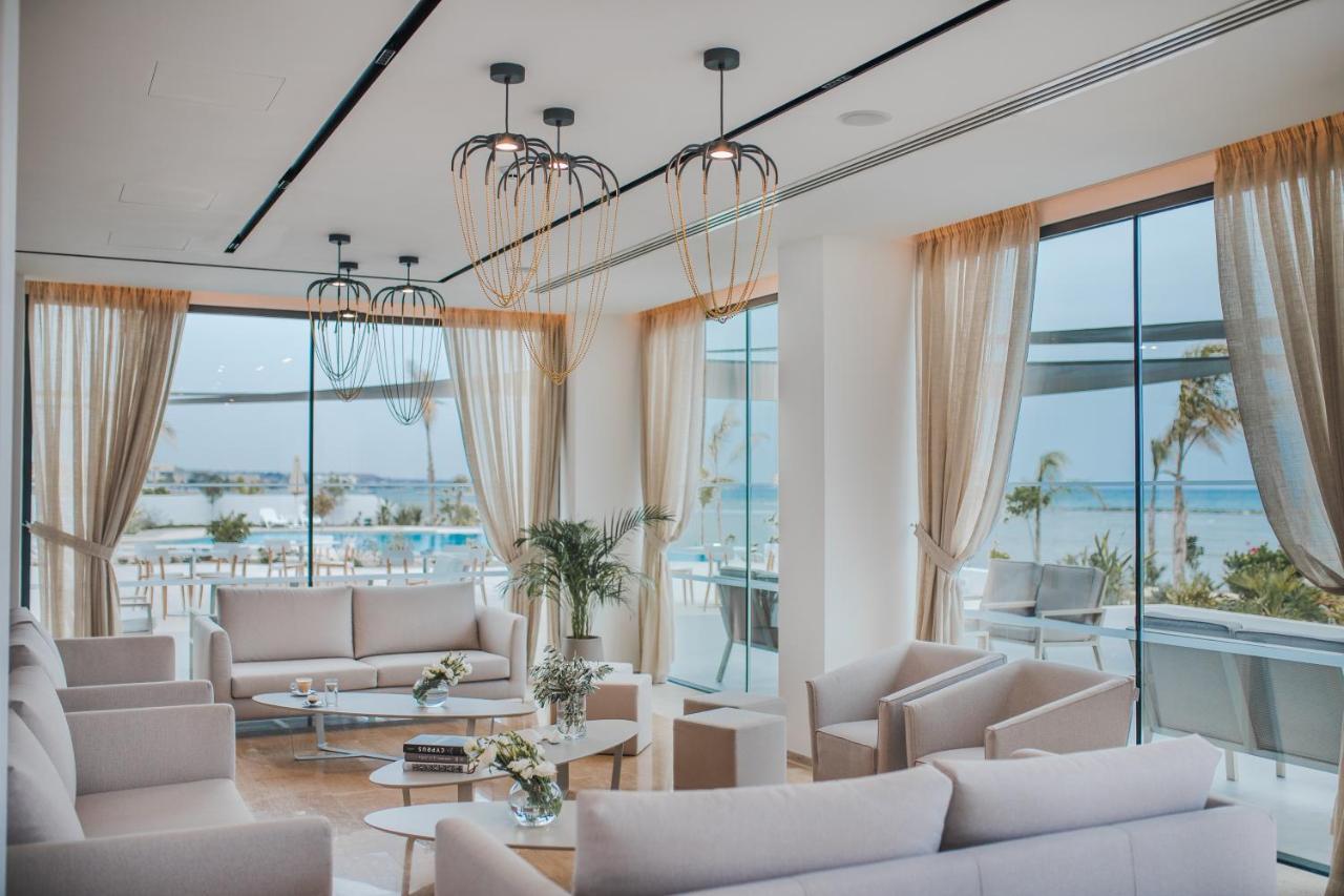 Lebay Beach Hotel Larnaca Exteriör bild